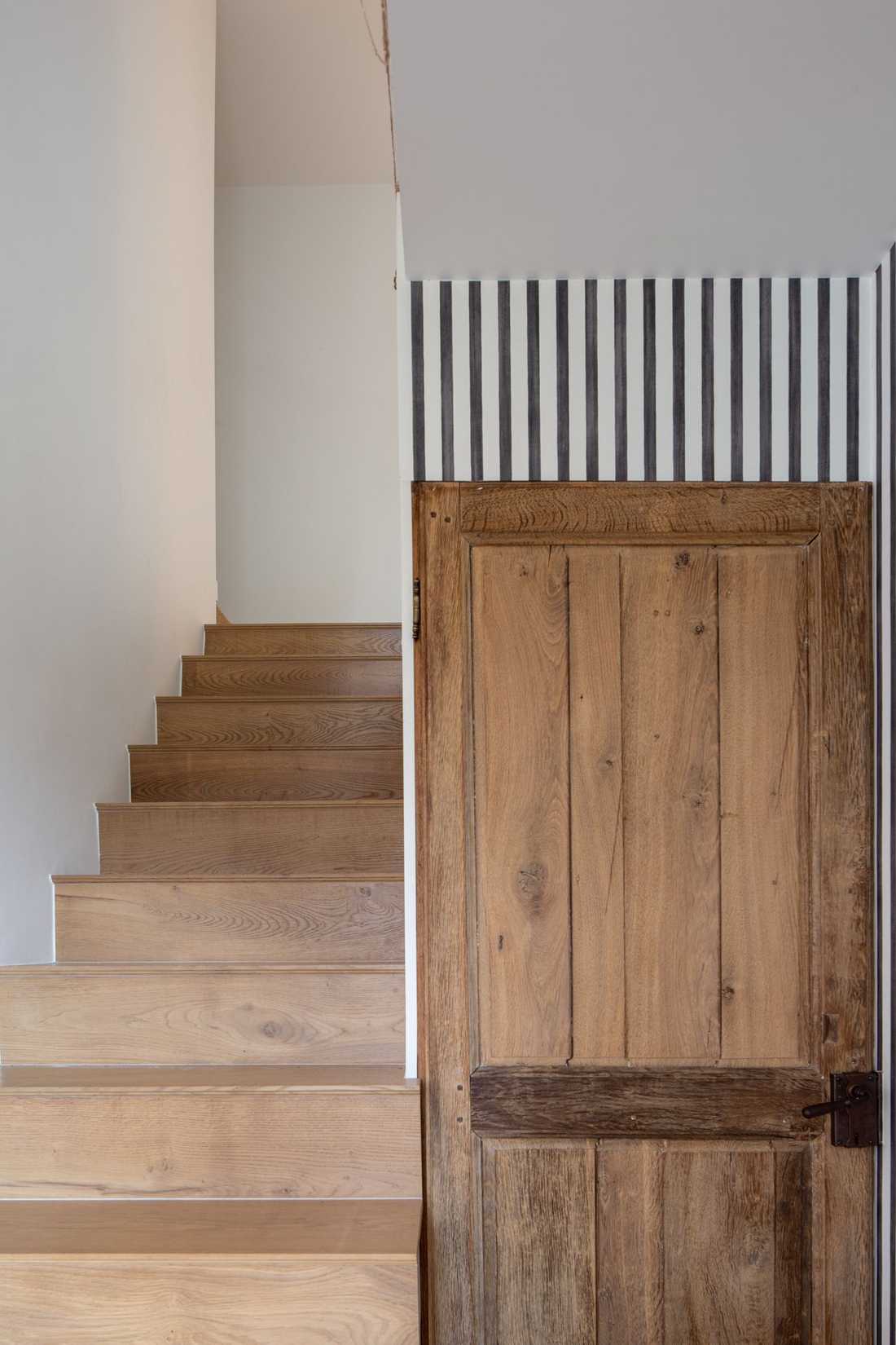 Escalier en bois sur mesure d'un architecte