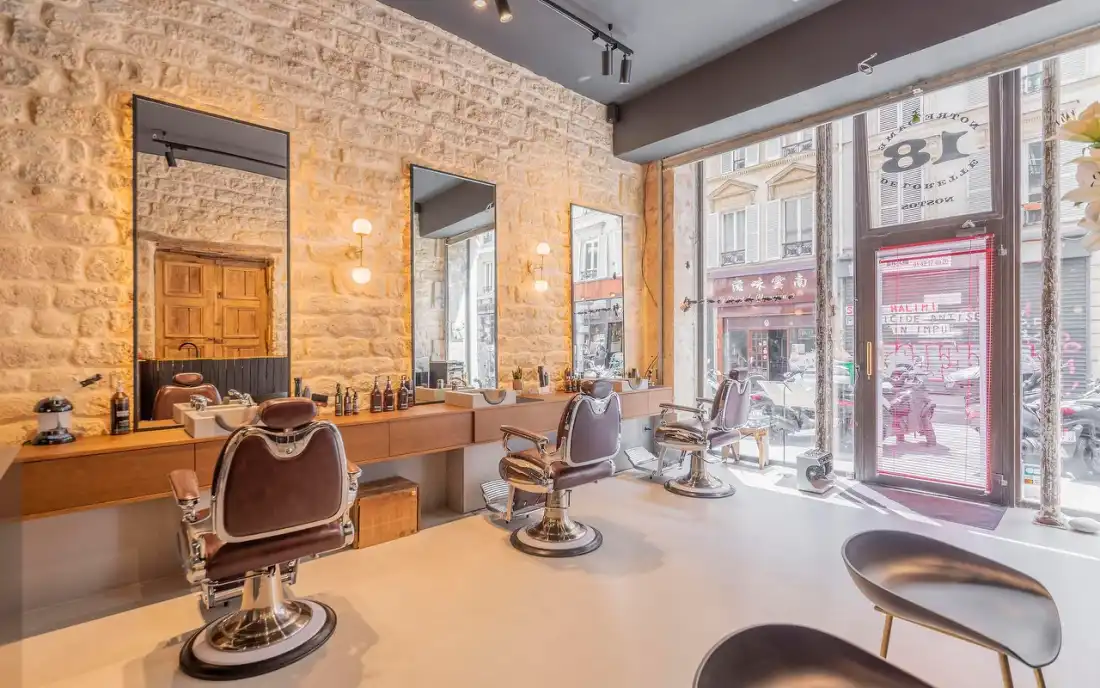 Espace barbier aménagé par un architecte d'intérieur à Paris