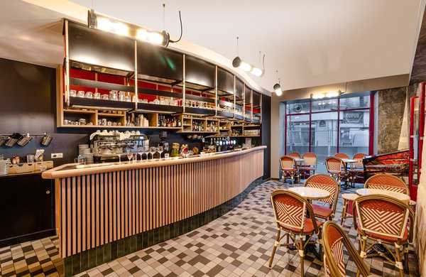 Rénovation intérieure d'un café type bistrot - le bar