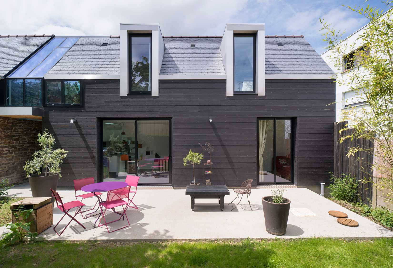 Maison mitoyenne contemporaine réalisée par un architecte