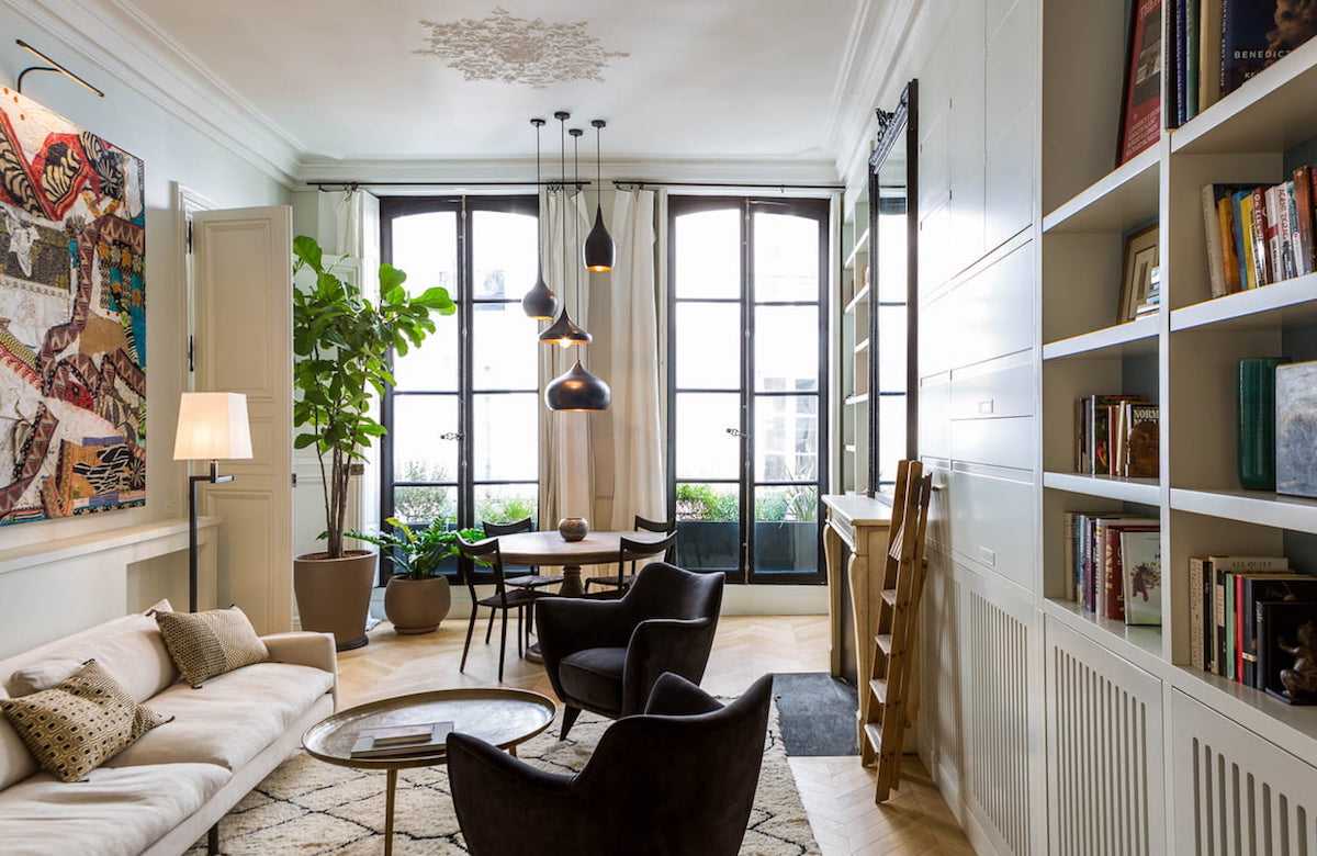Curated visual reference: Picture Idea: Arrangement Of A High Ceiling Apartment With A French Touch