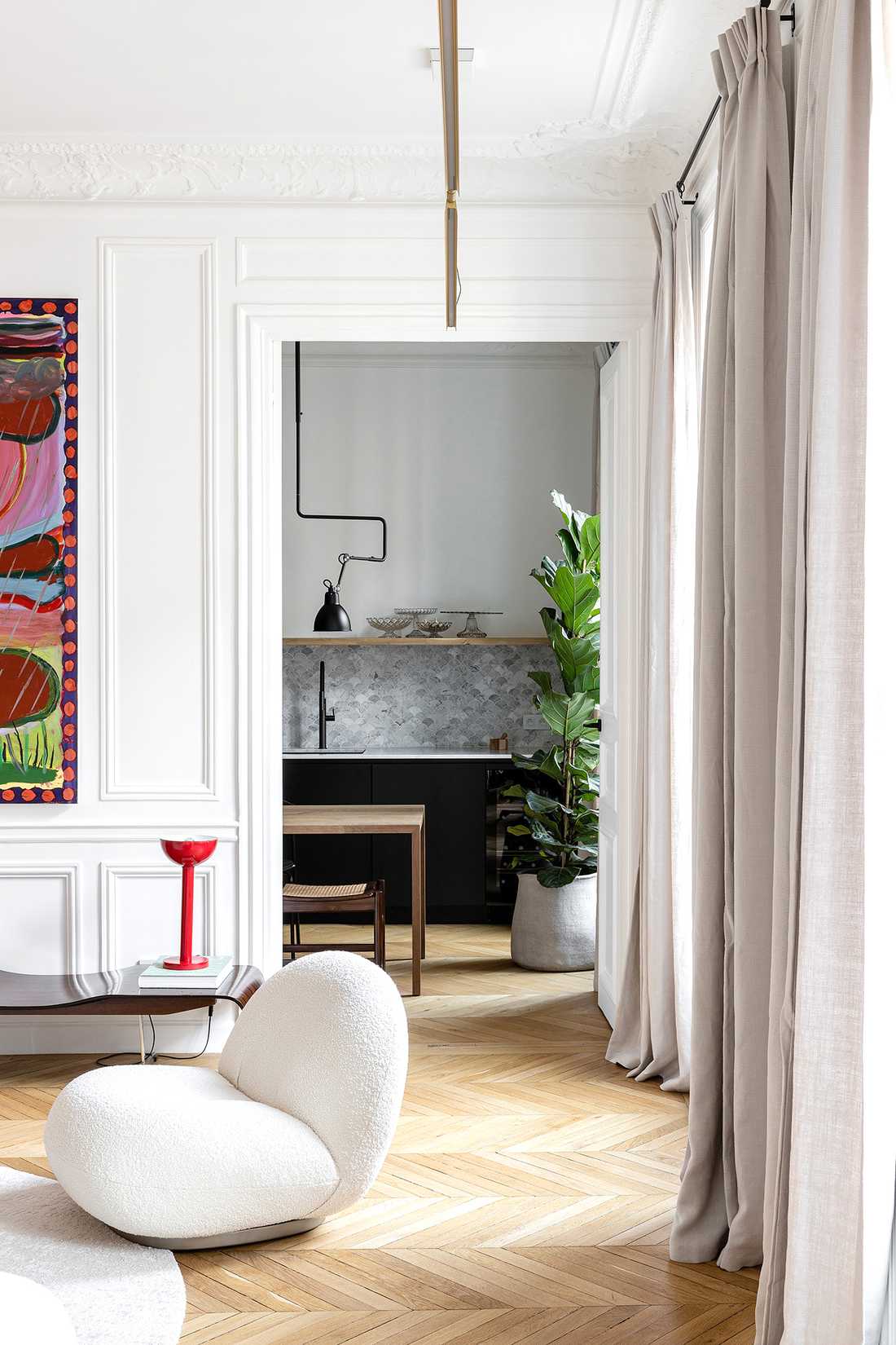 Haussmannian apartment designed by an interior designer in Paris