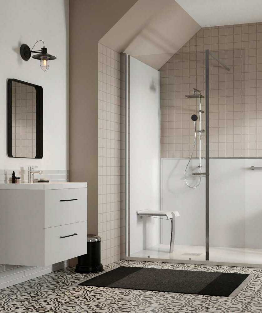 Salle de bain PMR aménagé par un architecte d'intérieur en Ile de France