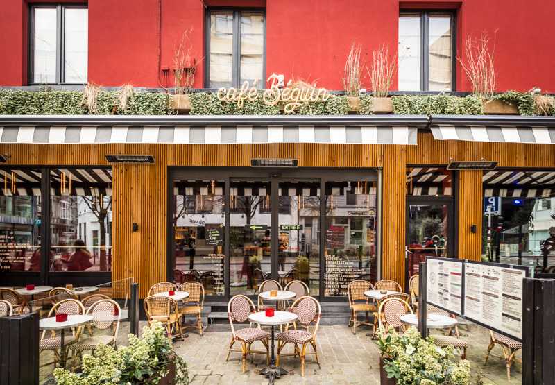 Façade d'un restaurant rénovée par un architecte à Paris