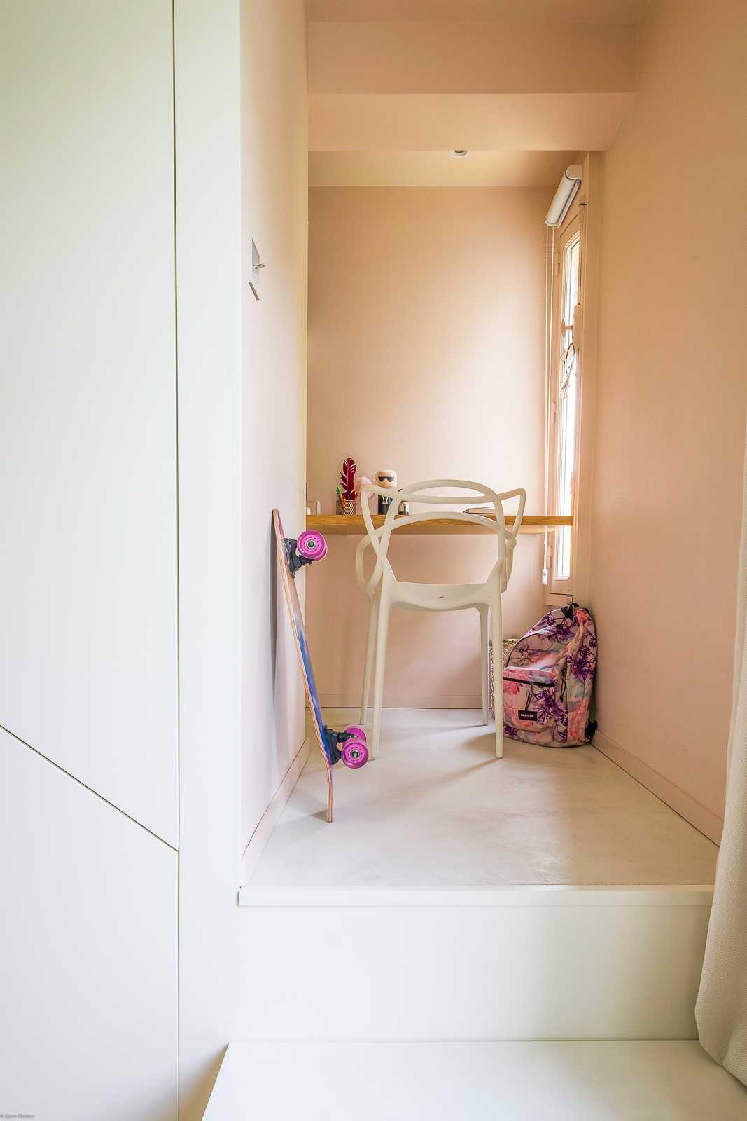 Bureau dans une alcôve