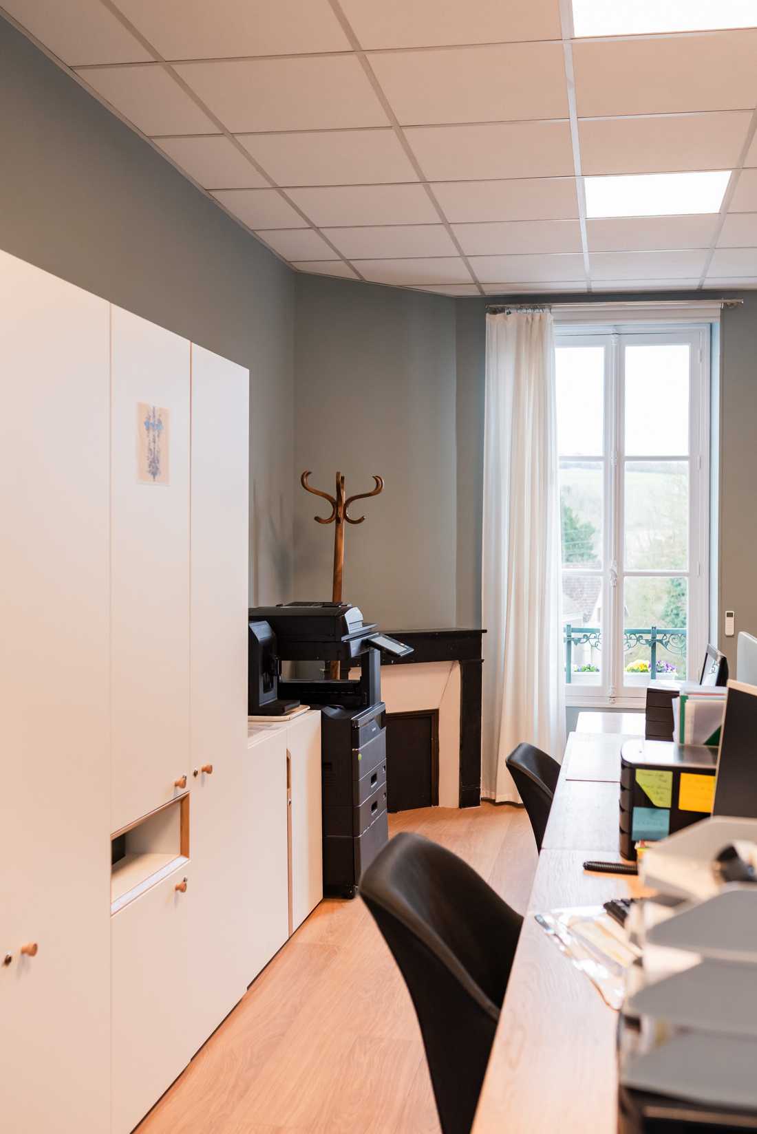 Bureaux pour le personnel administratif d'une collectivité locale