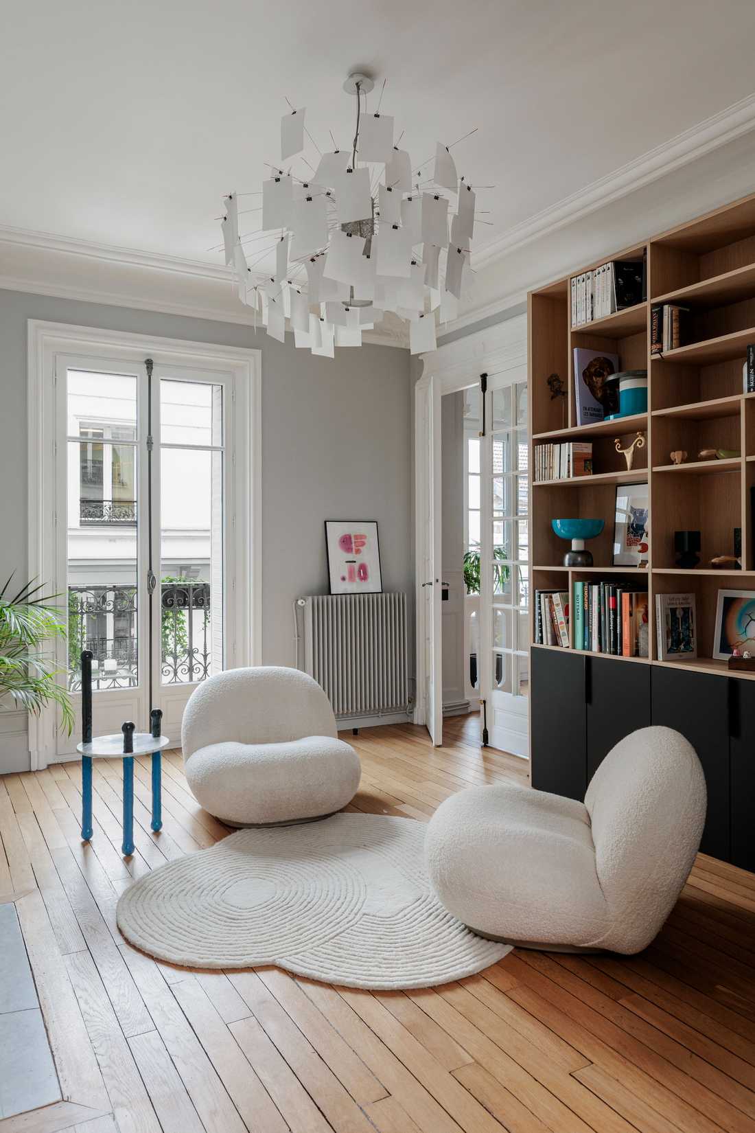 Salon haussmannien rénové par un architecte d'intérieur à Paris