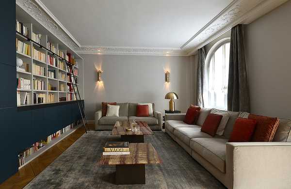 Décoration d'intérieur du salon d'un appartement haussmannien de 220m² par un décorateur professionnel