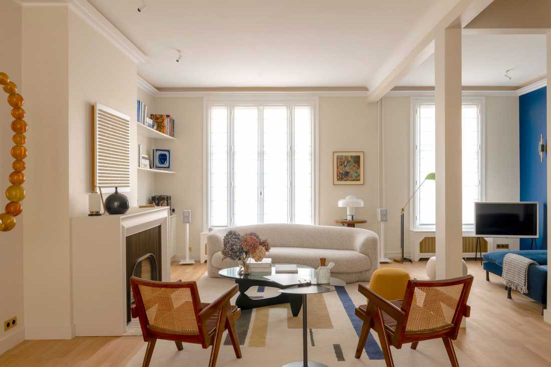 Pièce à vivre dans un hôtel particulier à Boulogne