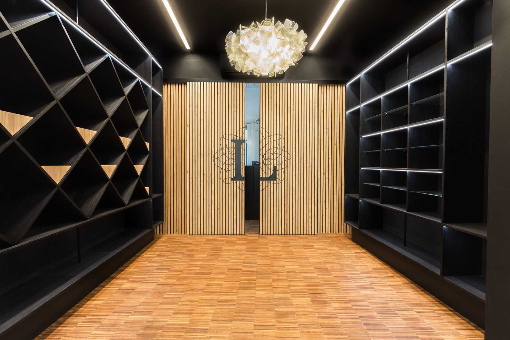 Aménagement d'une épicerie de luxe par un architecte