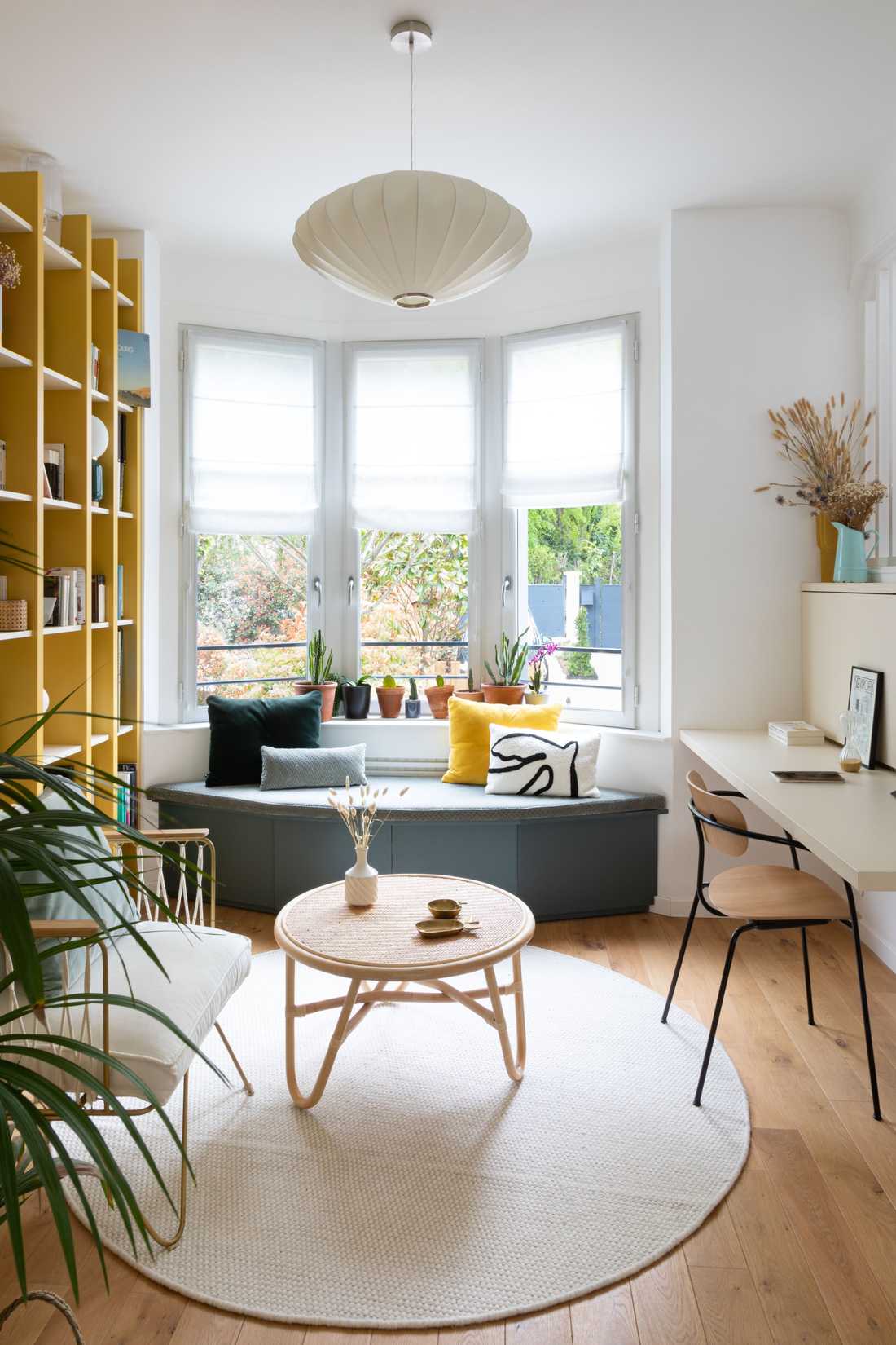 Coin salon avec bow window