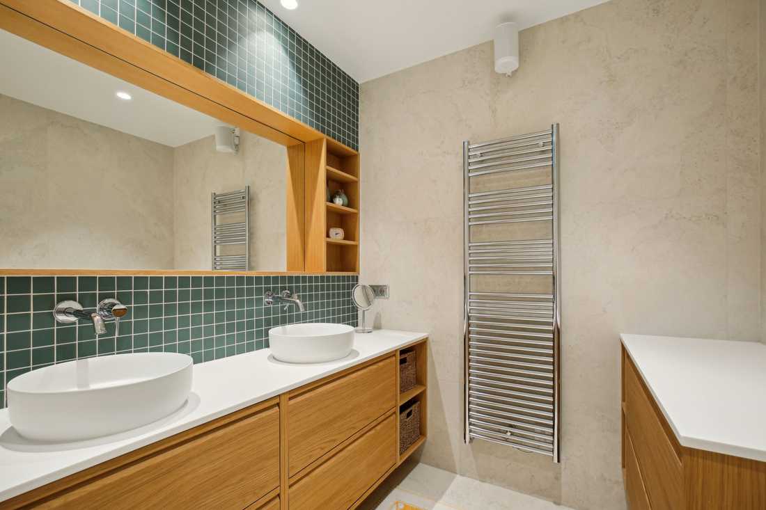 Salle de douche avec carreaux 5x5 de Winckelmans