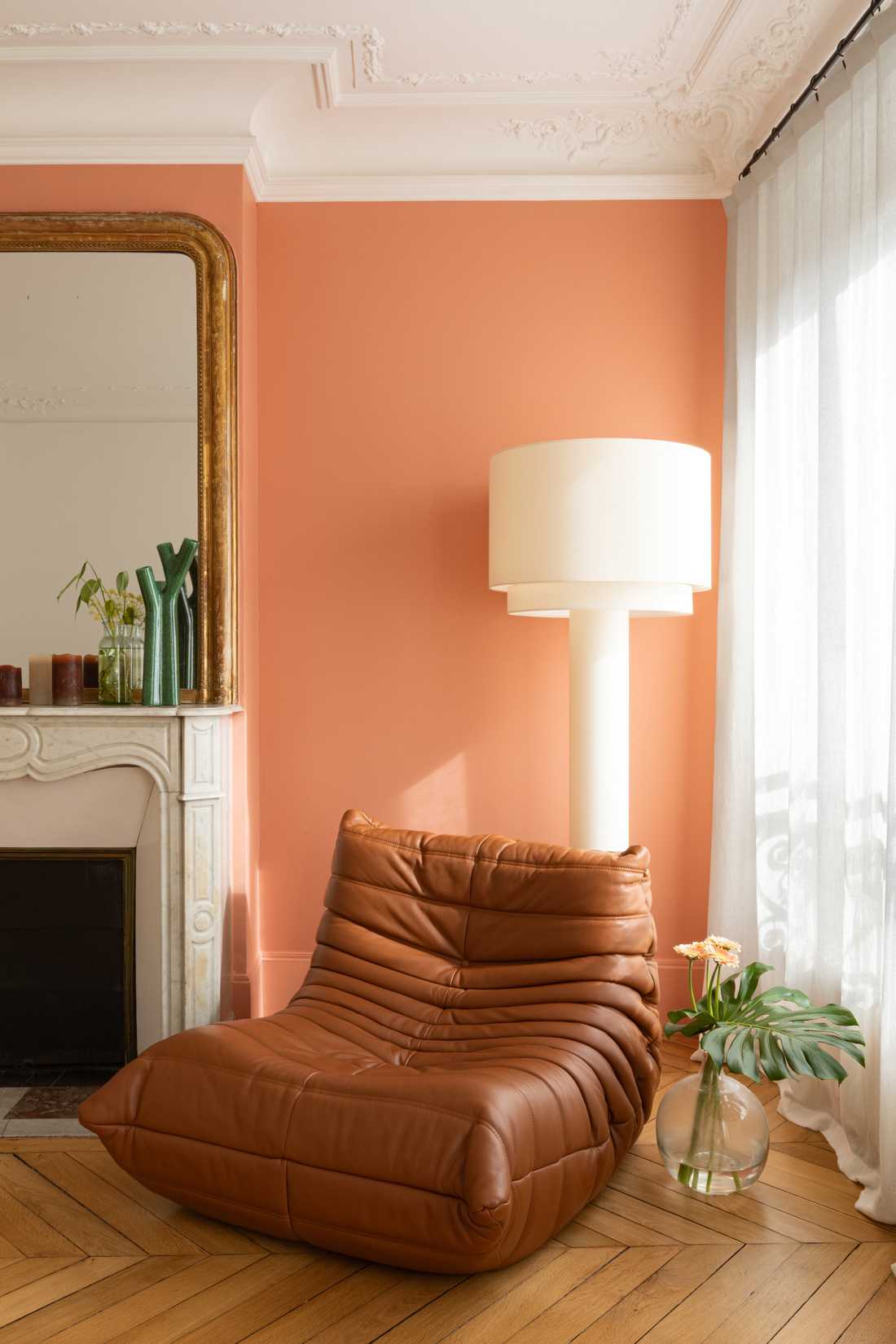 Chambre d'amis avec mur couleur pêche