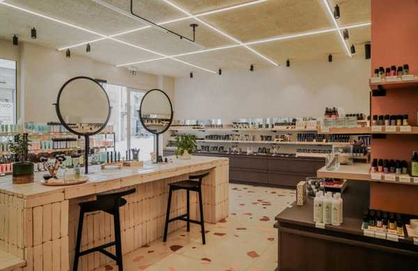 Aménagement d’une boutique de cosmétiques à Antibes par un architecte d'intérieur