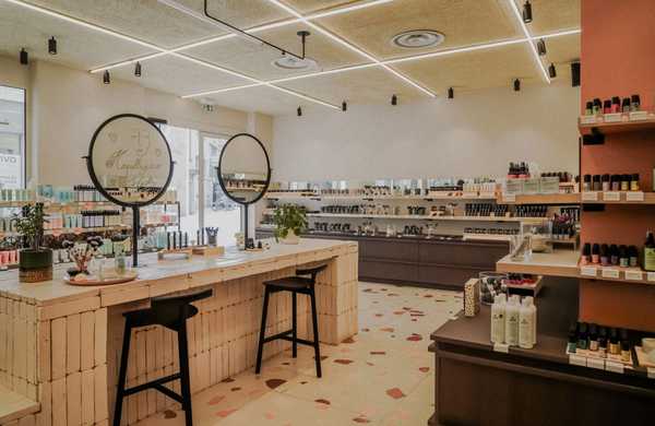 Aménagement d’une boutique de cosmétiques à Antibes par un architecte d'intérieur