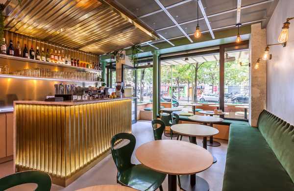 Aménagement d'un restaurant style Bistrot de quartier à Paris par un architecte spécialiste de l'architecture commerciale.