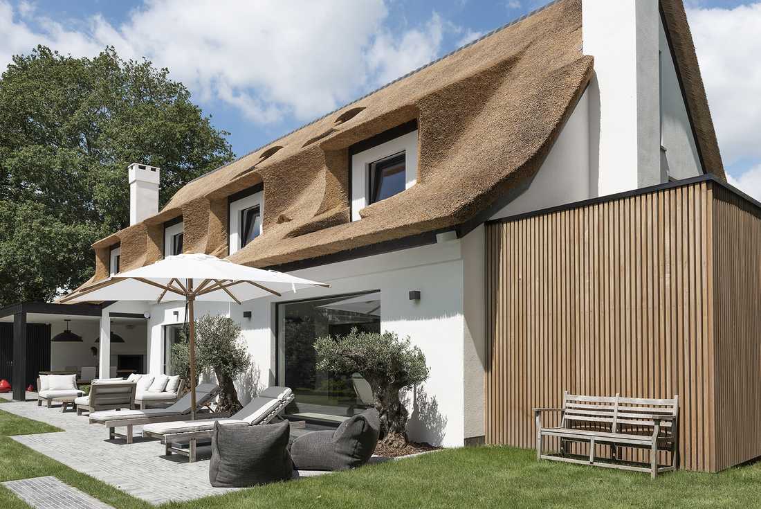 Terrasse d'une villa contemporaine à Paris